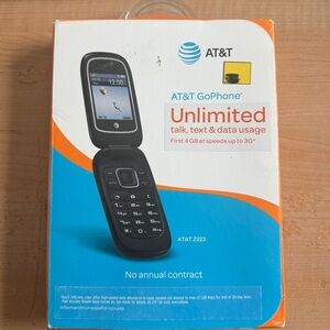 AT&T go phone flip phone Z223